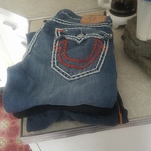 3 pairs of true religion jeans